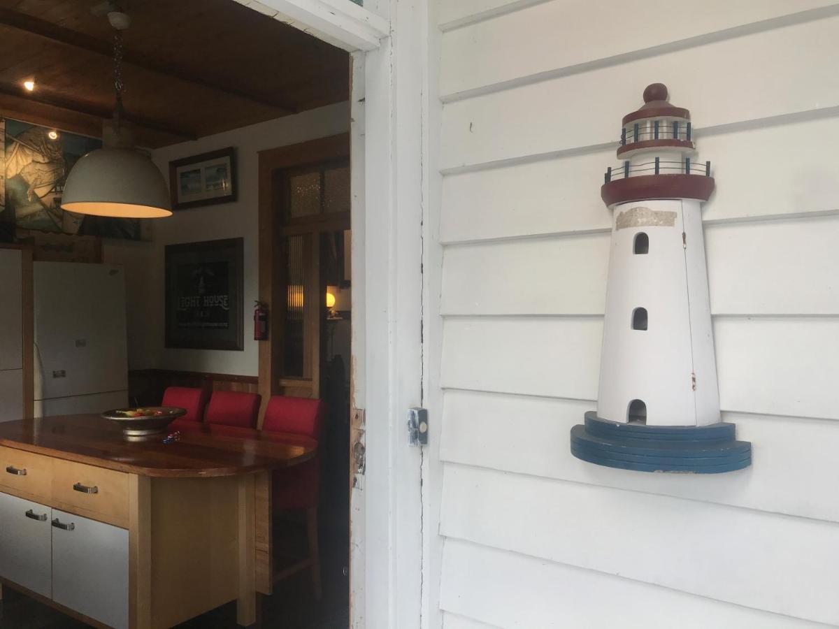 Bluff Hill Lighthouse B&B 네이피어 외부 사진